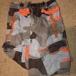 Mini Boden camo cargo pants